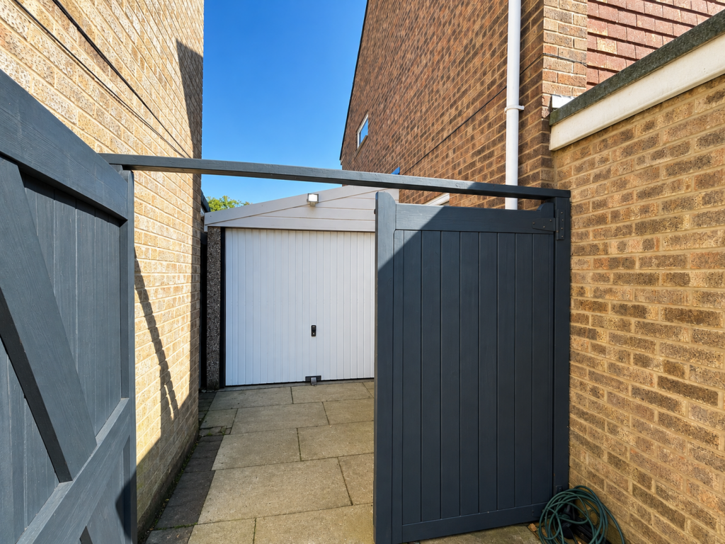 James Street, Woodley photo 5