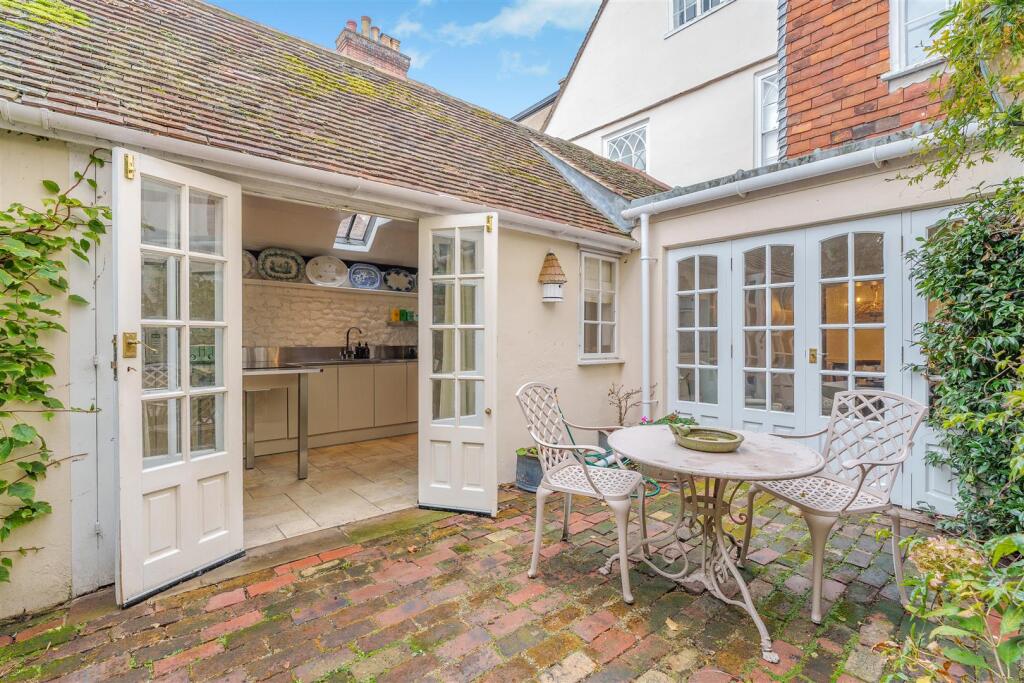 Main image of property: High Street, West Malling