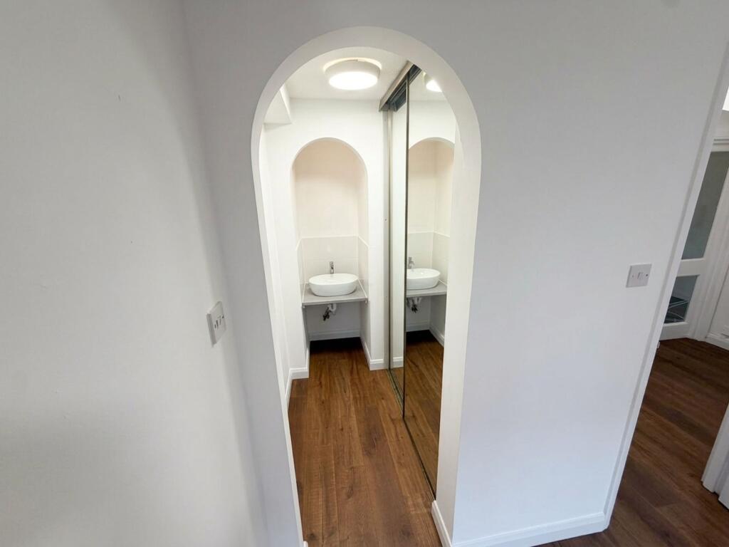 Apartment in London - More