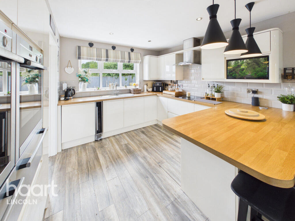 House in West Lindsey, Welton - View 5