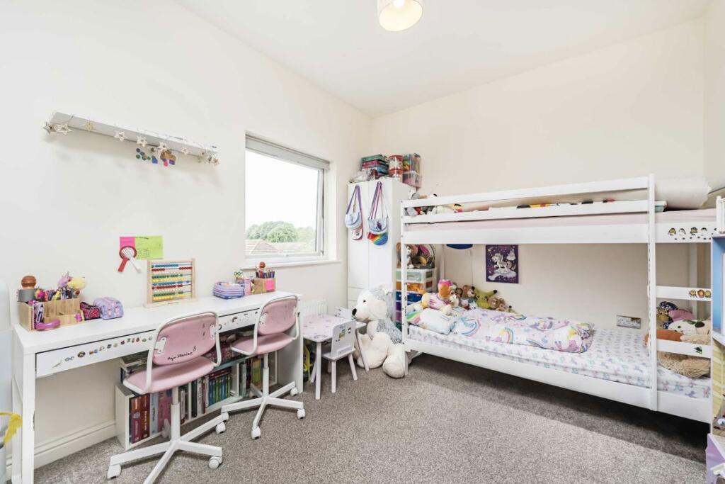 Apartment in Twickenham - View 4