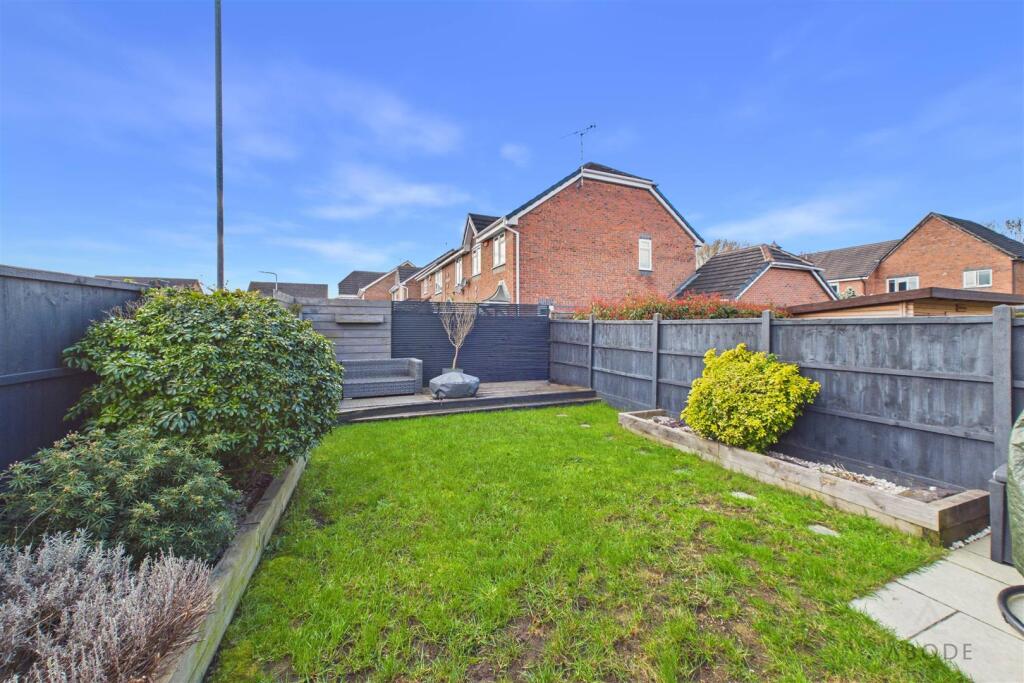 House in East Staffordshire, Stretton - More