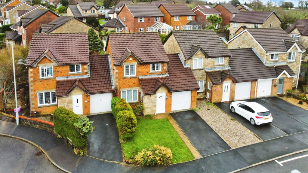 Main image of property: Llys Gwenci, Birchgrove, Swansea, SA7 9NE