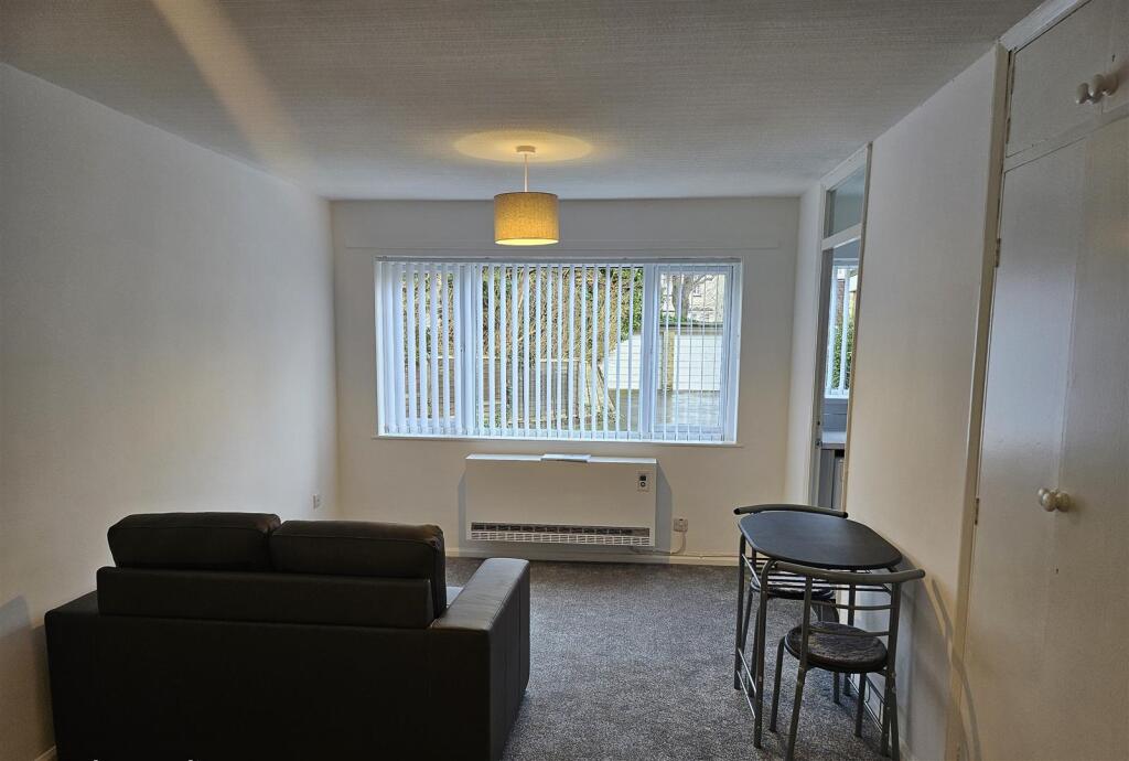 Main image of property: Flat 4, Hallam Chase, 64 Endcliffe Vale Road