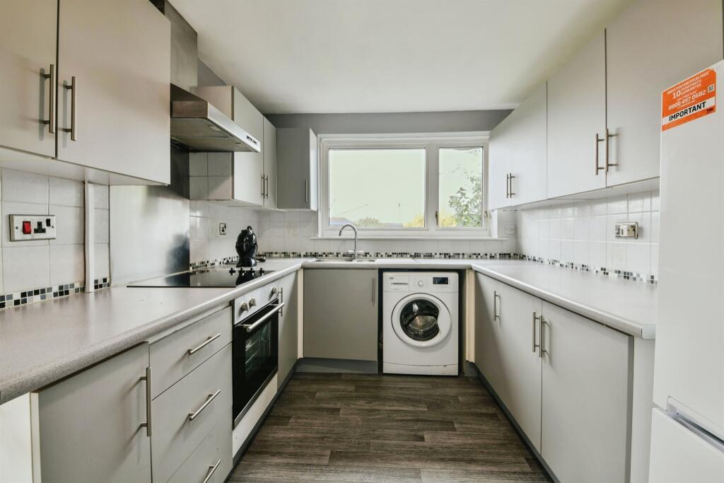 House in East Lindsey, Chapel St. Leonards - View 2