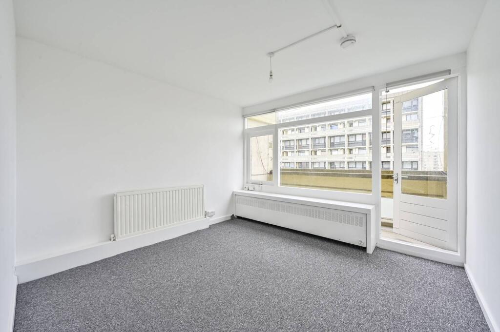 Main image of property: Highcliffe Drive, Roehampton, London, SW15