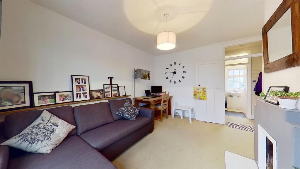 Apartment in London - View 5