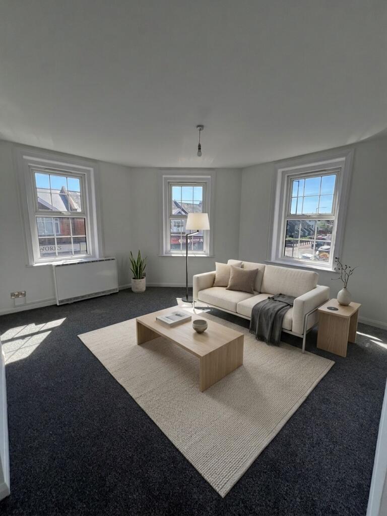 Apartment in Bournemouth, Moordown - View 2
