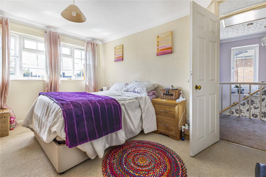 House in Swanley, Hextable - More