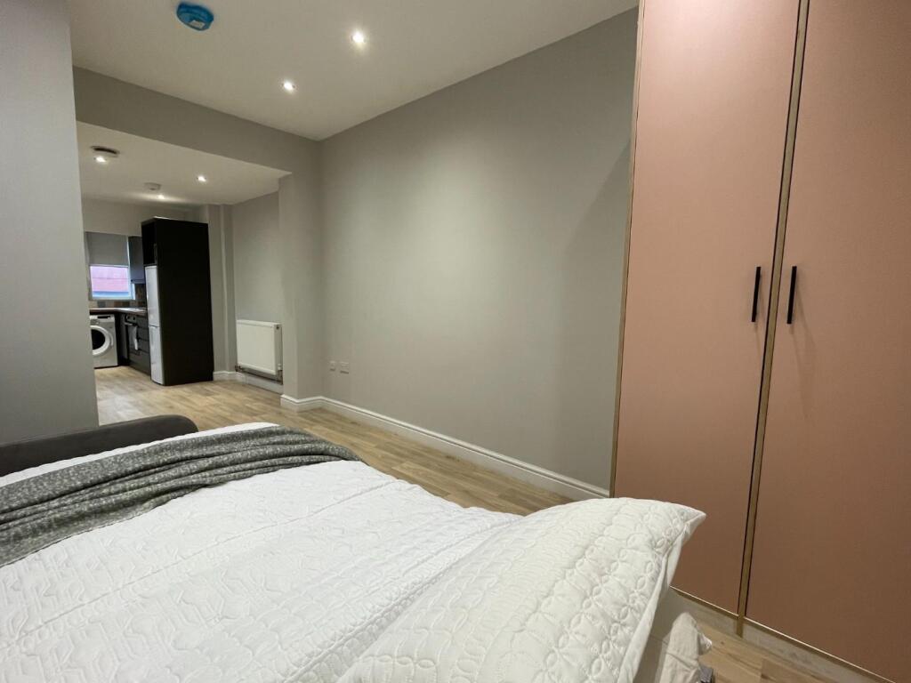 Apartment in Sheffield - View 5