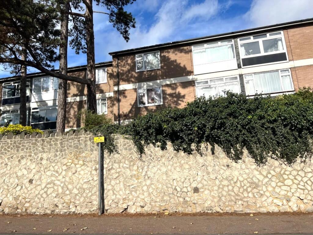 Main image of property: Tonbridge Road, Maidstone