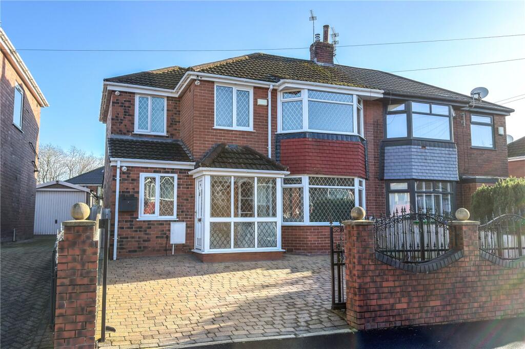 5-bed semi-detached on West Avenue, New Moston, Manchester, Greater Manchester, M40, £350,000