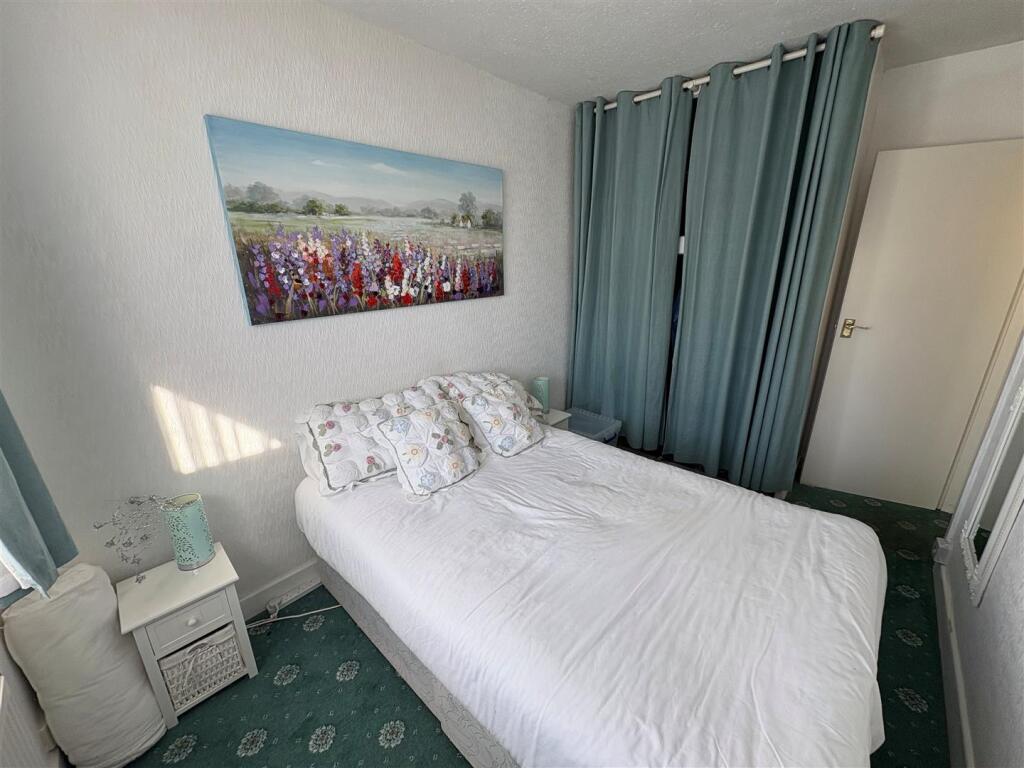 Additional image 11 of Highgate Grove, Clayton Heights, Bradford