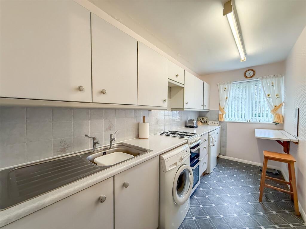 Hughenden Road, St. Albans, Hertfordshire, AL4 photo 4