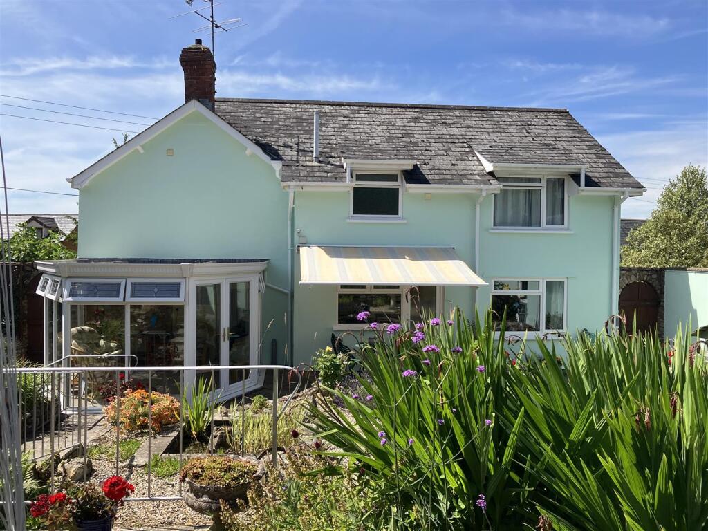Main image of property: Sampford Moor, Wellington