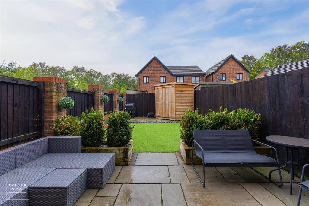 House in Wigan, Westleigh - View 4