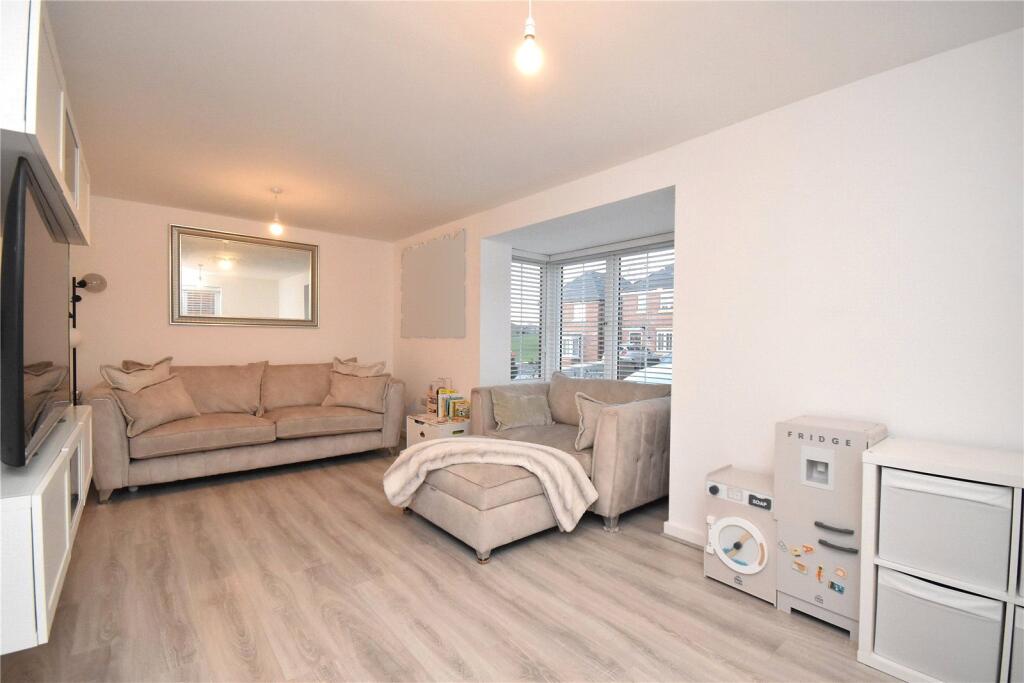 Rushey View Avenue, High Crompton, Shaw, Oldham, OL2 photo 4