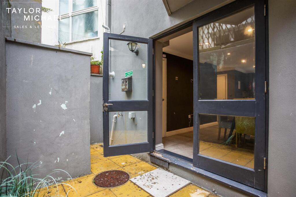 4 bedroom terraced house for rent