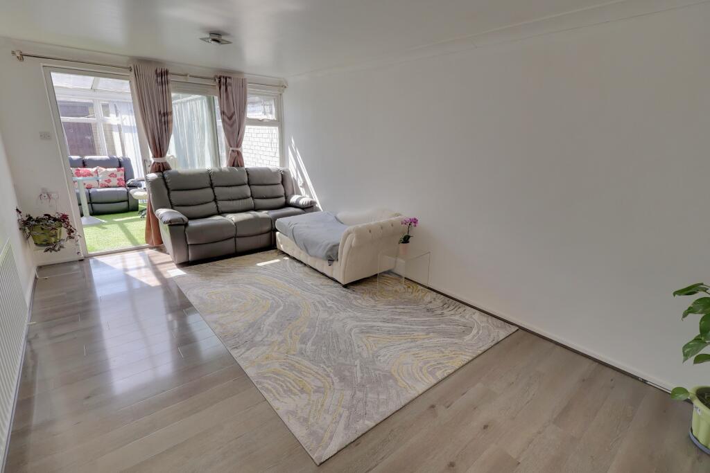 Howards Grove, Shirley, Southampton photo 4