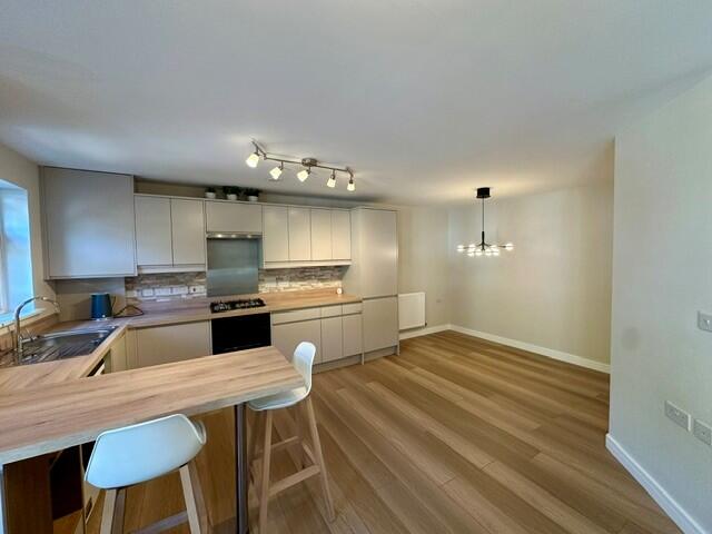 Apartment in Southampton - View 3