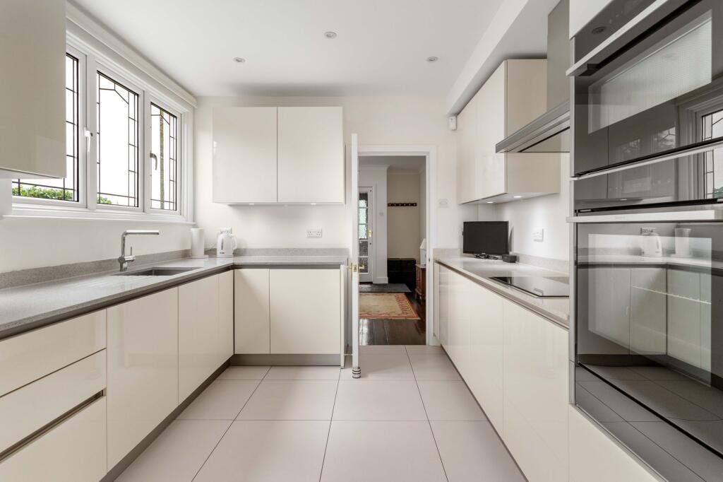 House in Chelmsford - View 3