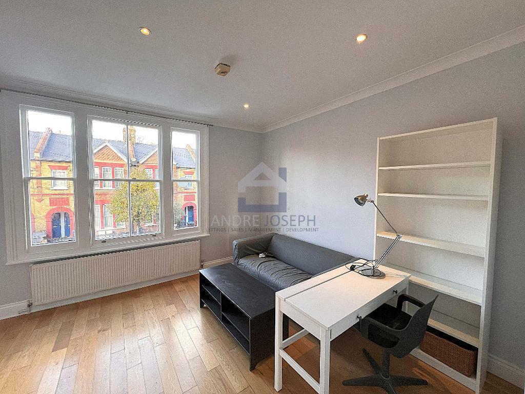 Main image of property: Kilburn Lane, Queens Park, W10 4BA