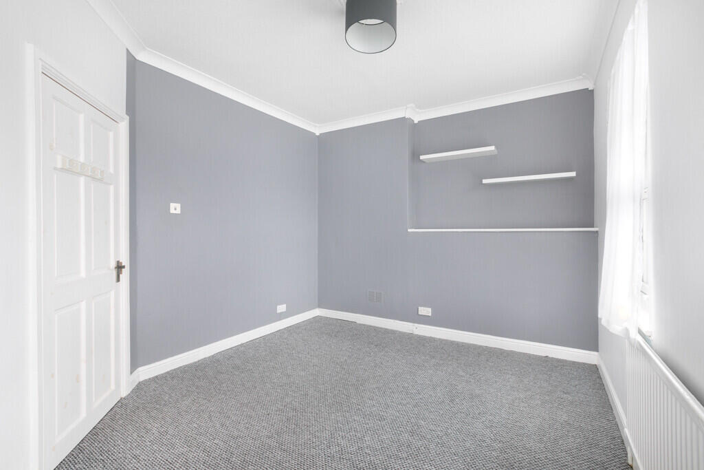 House in London - View 2