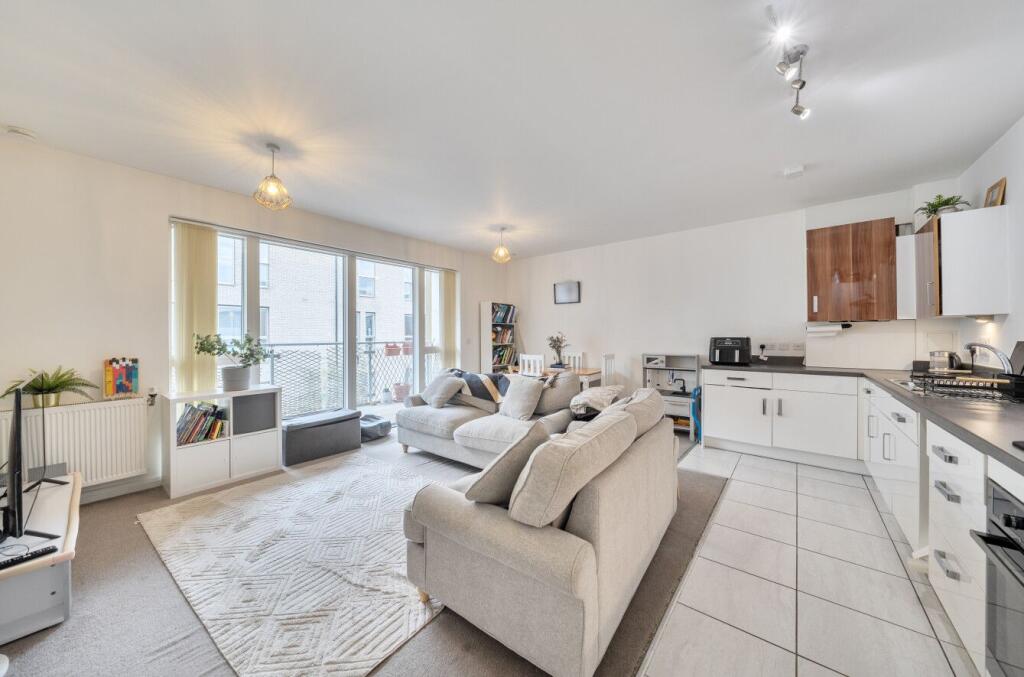 2-bed flat on Diadem House, Francis Harvey Way, London, SE8, £450,000