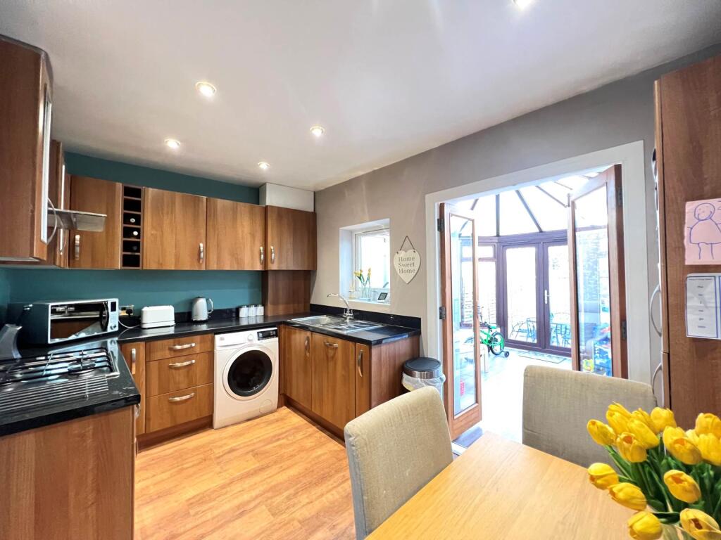Old Manor Way, Bexleyheath DA7 6NG ** 3D FLOORPLAN AVAILABLE ** photo 4