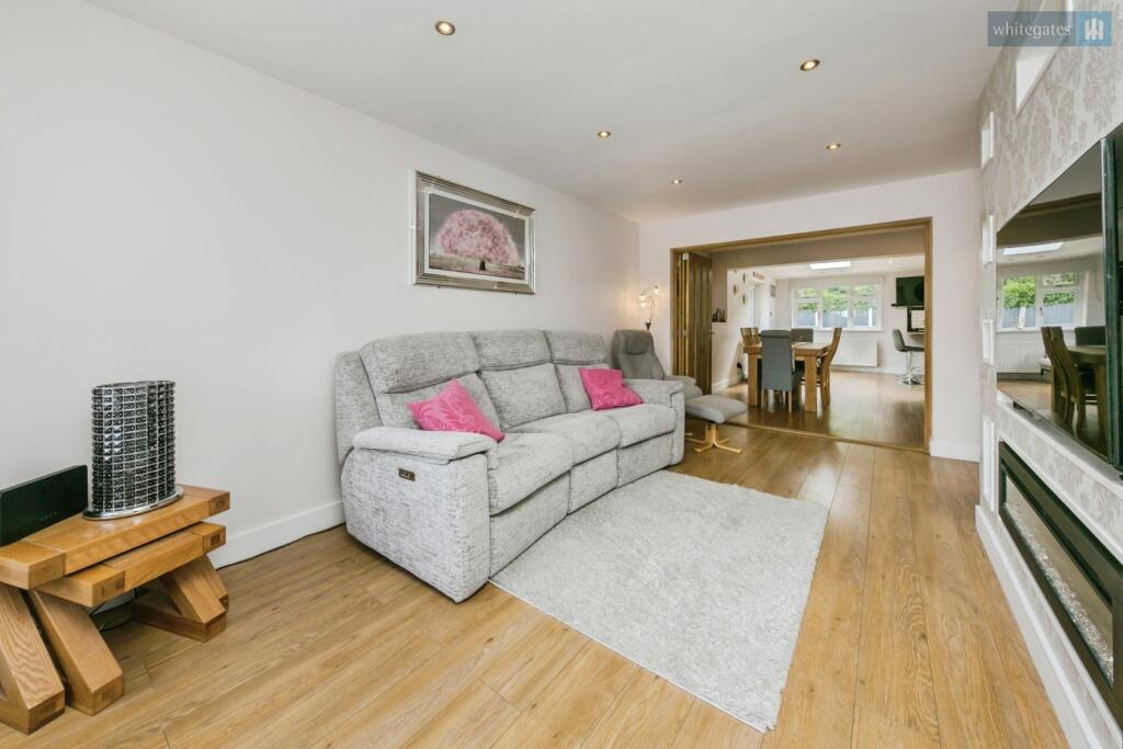 House in Bradfield Green, Leighton - View 4