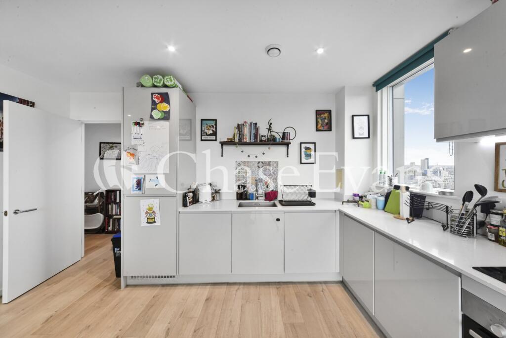 Apartment in London - More