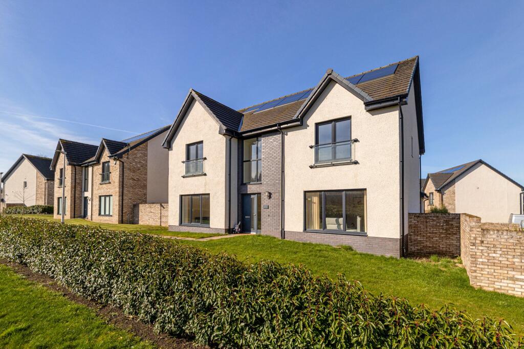 Main image of property: Raeside Way, Newton Mearns, Glasgow, East Renfrewshire