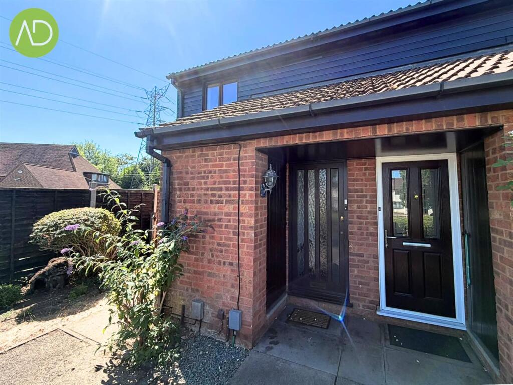 Main image of property: Amwell Court, Hoddesdon