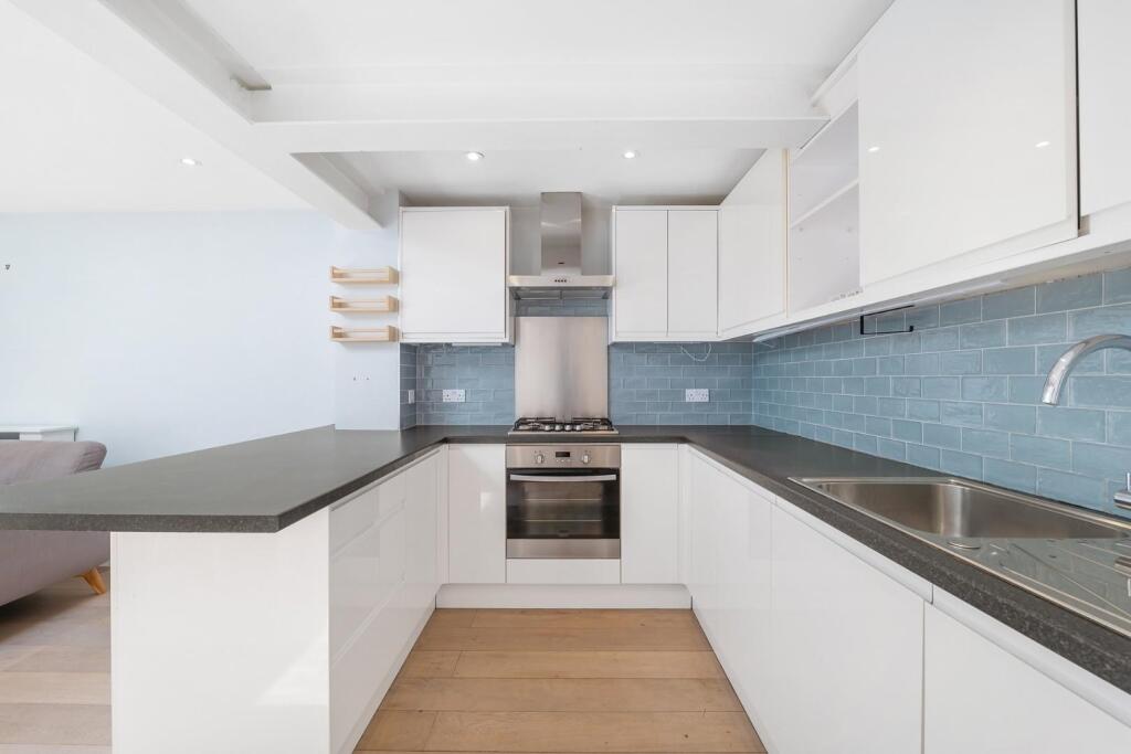 Apartment in London - View 4