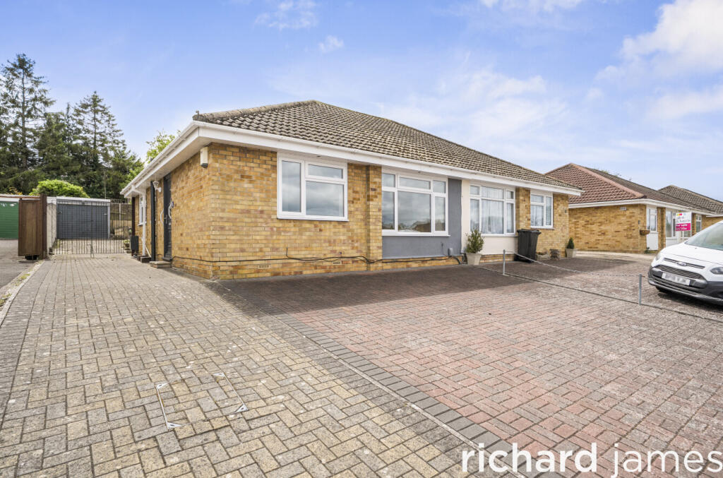Main image of property: The Broadway, Rodbourne Cheney, Swindon, SN25