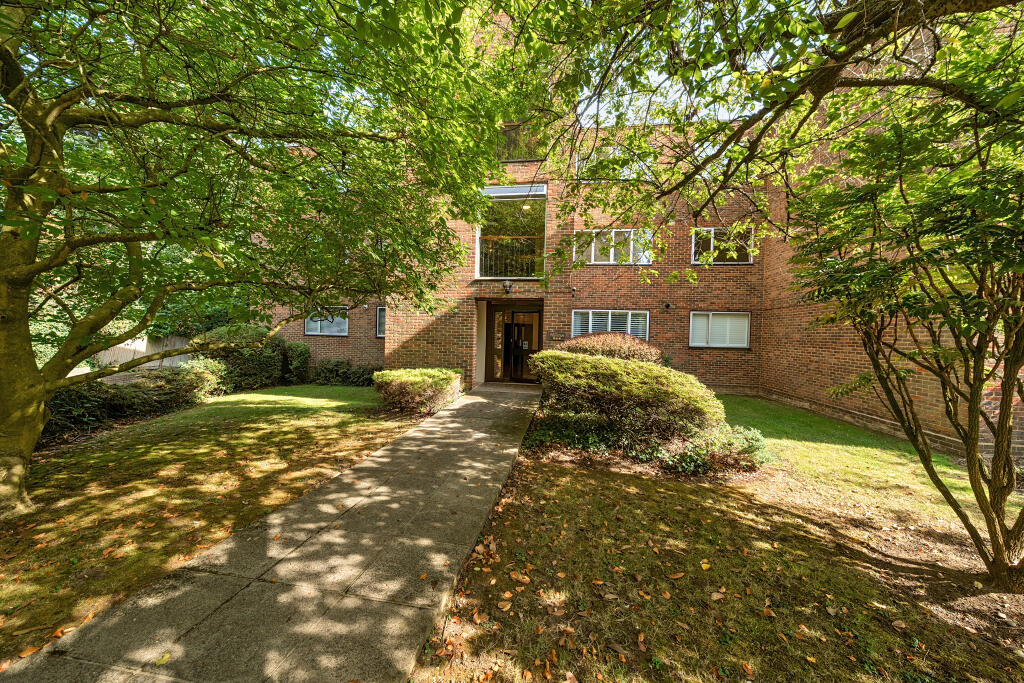 Main image of property: Hillcrest, King Harry Lane, St. Albans, AL3