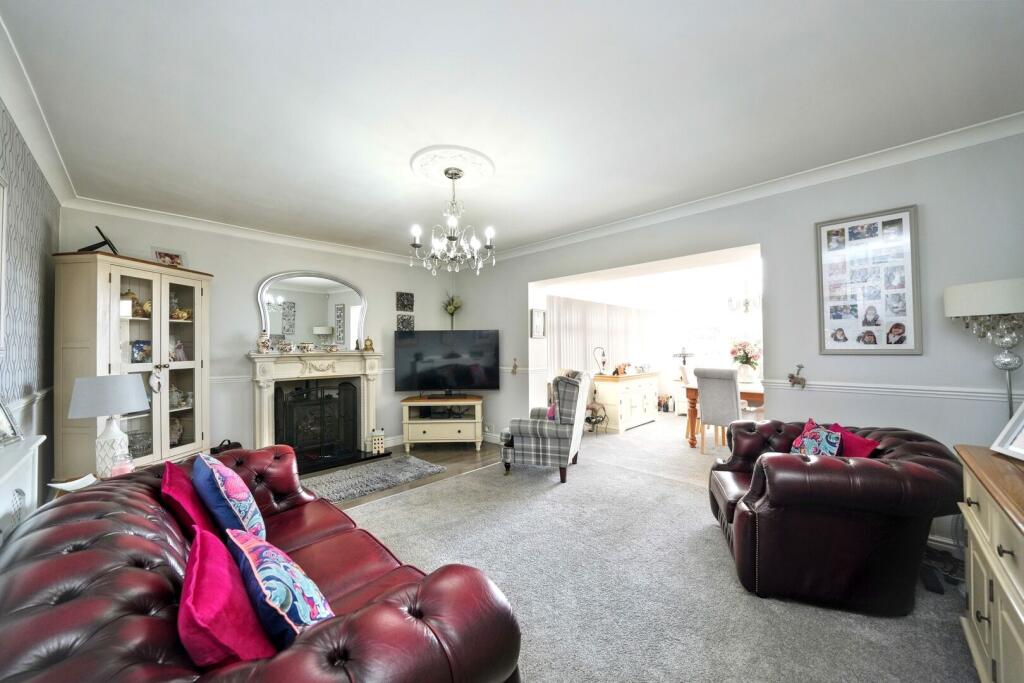 Sandyfields Road, LOWER GORNAL, DY3 3DJ photo 3
