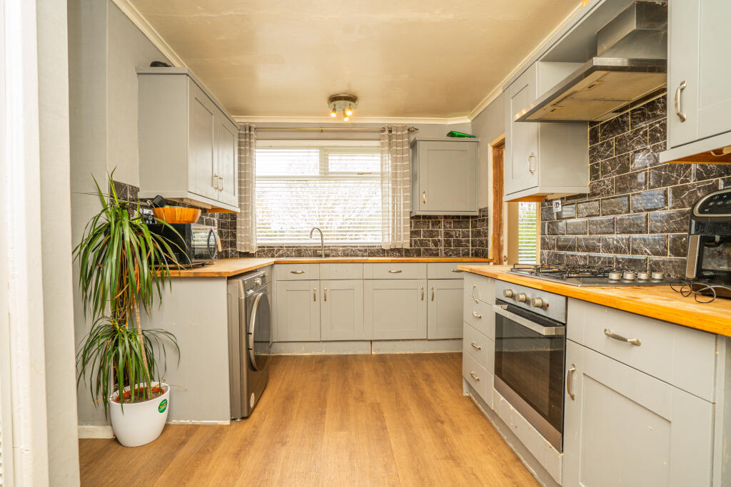 House in Leeds, West Yorkshire - View 4
