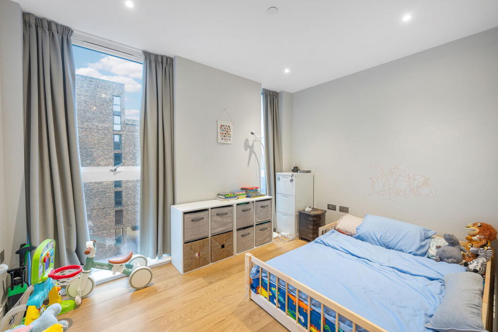Summerstown, Earlsfield, SW17 photo 4