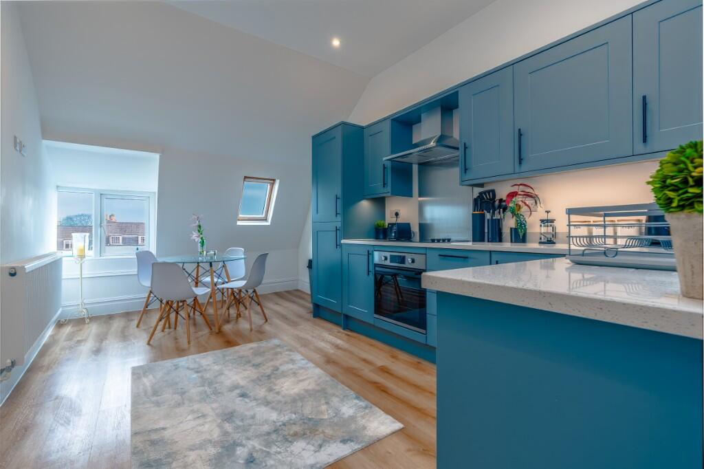 Main image of property: Elegant apartment in the heart of Clifton