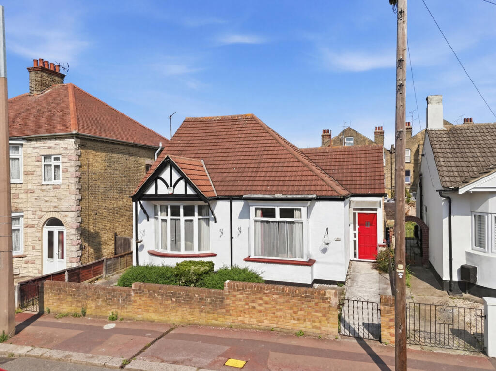 Main image of property: Westbourne Grove, Westcliff-on-Sea, SS0