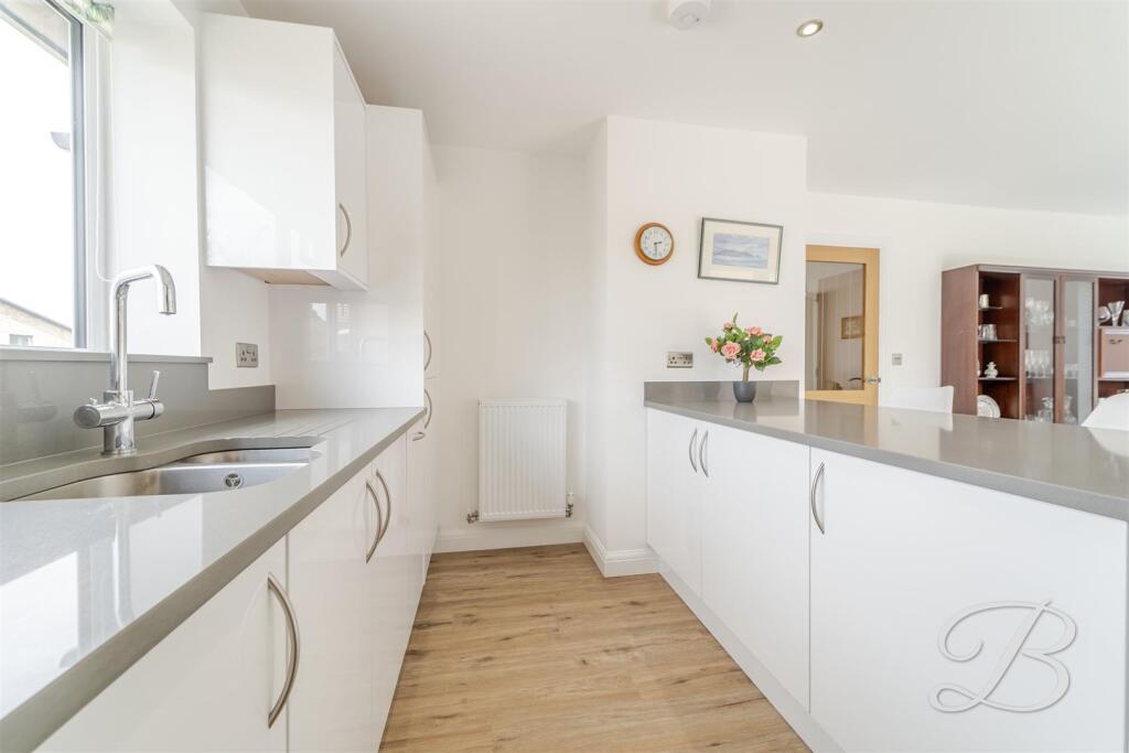 The Grange, Mansfield - View 6
