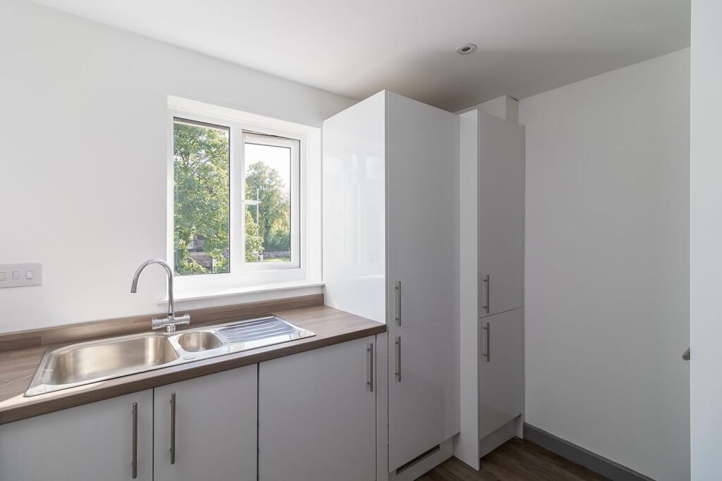 Apartment in Chester - View 5