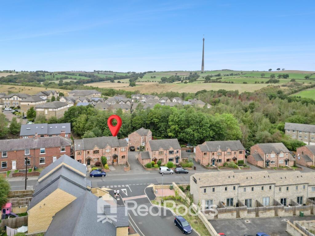 House in Huddersfield, Skelmanthorpe - View 3