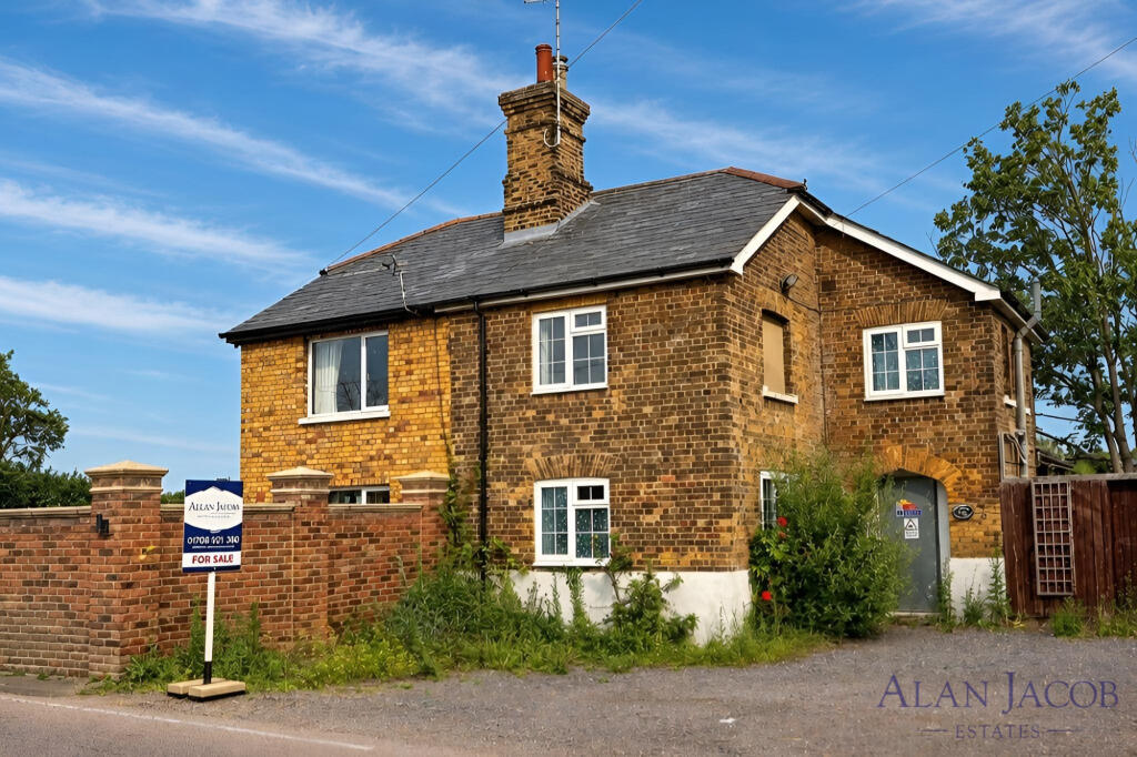 Main image of property: Wantz Cottage, St. Marys Lane, Brentwood, Essex, CM13