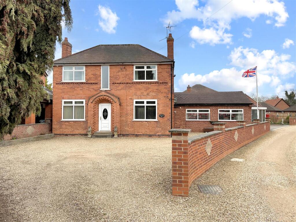 Main image of property: Danny Lyp, Sibcy Lane, Balderton, Newark