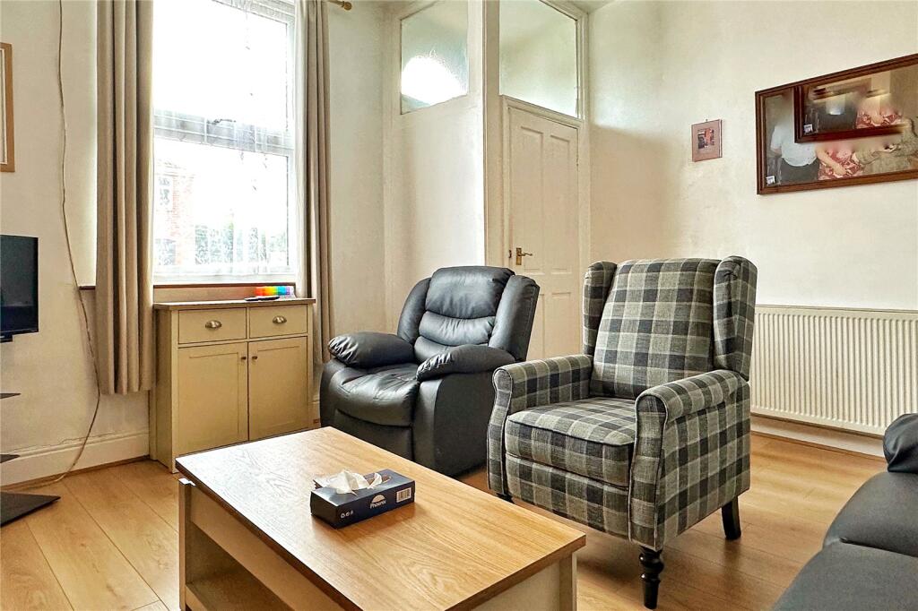 House in Tameside, Greater Manchester - More