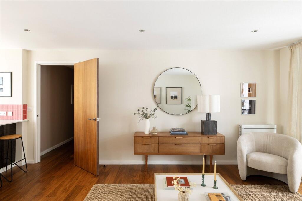 Apartment in London - View 5