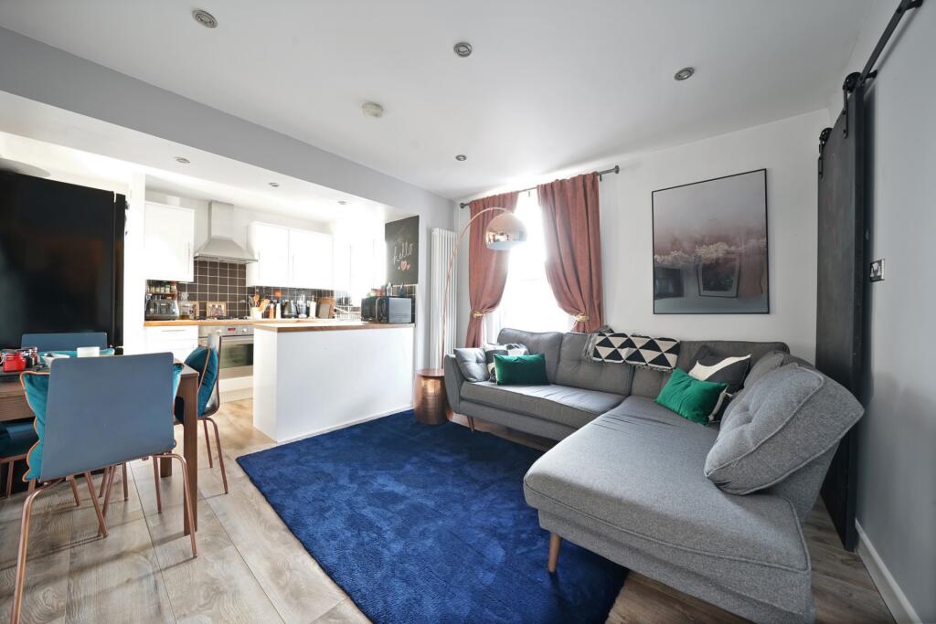 Apartment in London - View 2