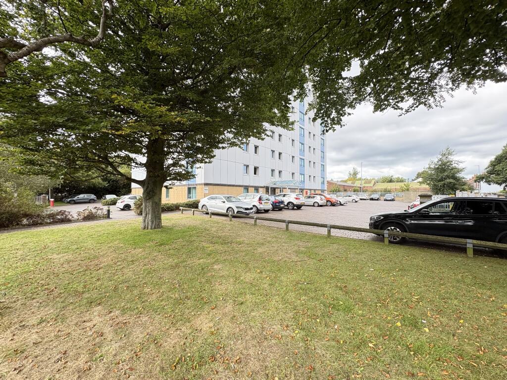 Apartment in Walsall, The Manor - More